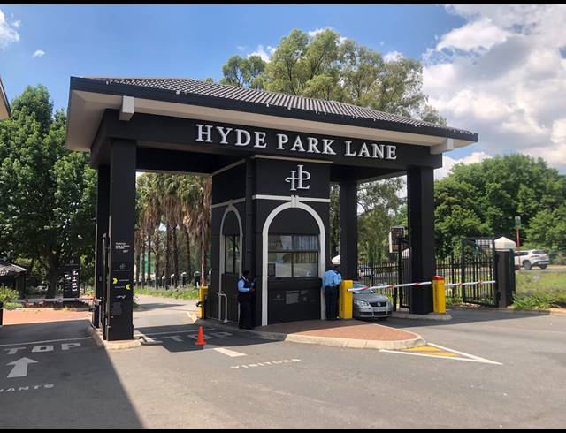 143M² OFFICE TO LET IN HYDE PARK